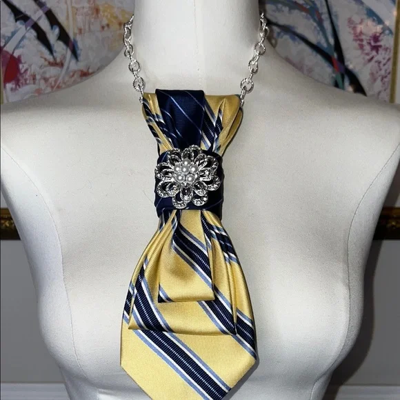 Colorful New Inventory Announcement Sign - Picture 10 of 17